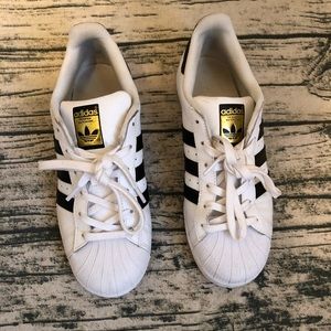 Adidas superstar tennis shoes
